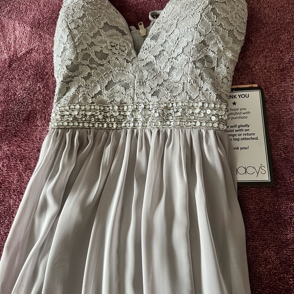 NWT Macy’s Emerald Sundae Gray maxi dress size Small, V neckline, front slit - Picture 8 of 15